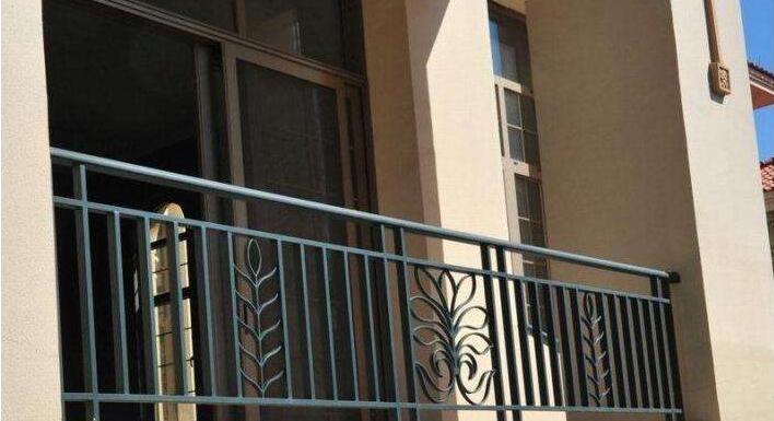 家庭陽臺護欄裝修別裝錯！