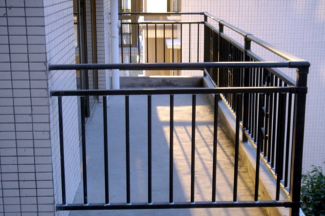 欄桿和鋅合金護(hù)欄的區(qū)別？