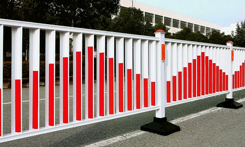 道路護(hù)欄的作用說明!