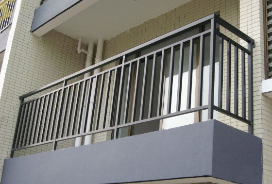 鋅鋼陽臺護欄產(chǎn)品圖片