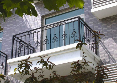 鐵藝陽臺護欄效果圖