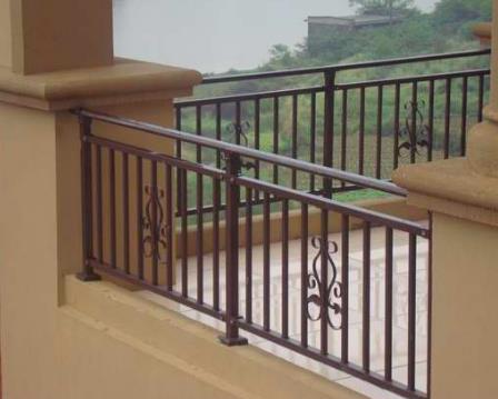 陽臺欄桿施工