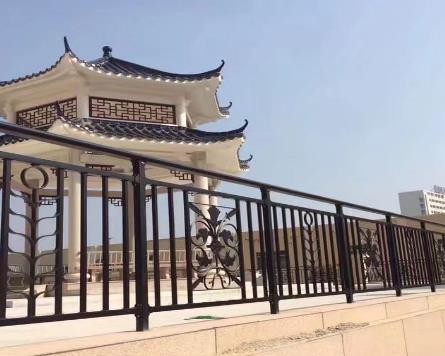 華邦護(hù)欄淺談鋁合金欄桿的具體優(yōu)勢