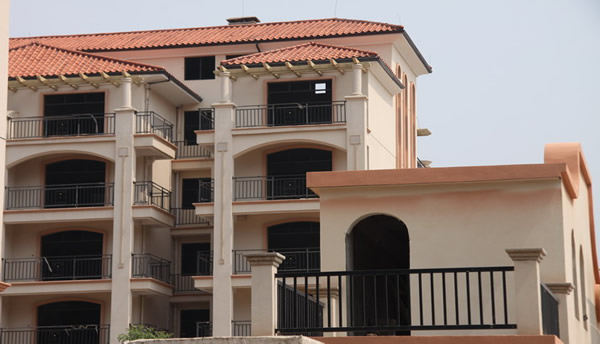 鋅鋼陽(yáng)臺(tái)護(hù)欄裝修效果圖