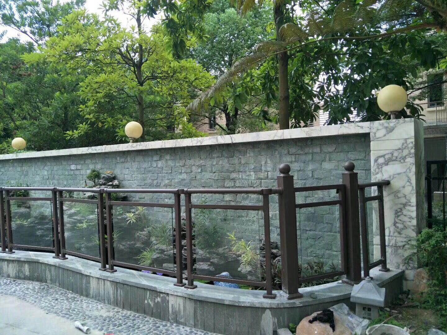 玻璃陽臺護欄工程案例