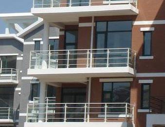 選擇鋁合金陽臺(tái)護(hù)欄的理由你值得了解！