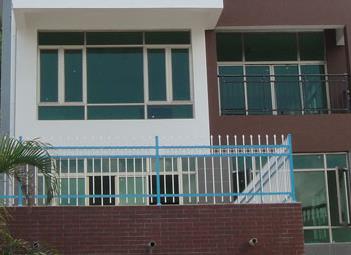 為什么那么多人采用鋅鋼欄桿?