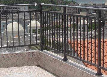 陽臺護欄應該要如何裝飾？